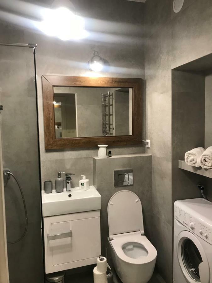 Apartamento Stare Miasto Swietojerska 12 Varsovia Exterior foto