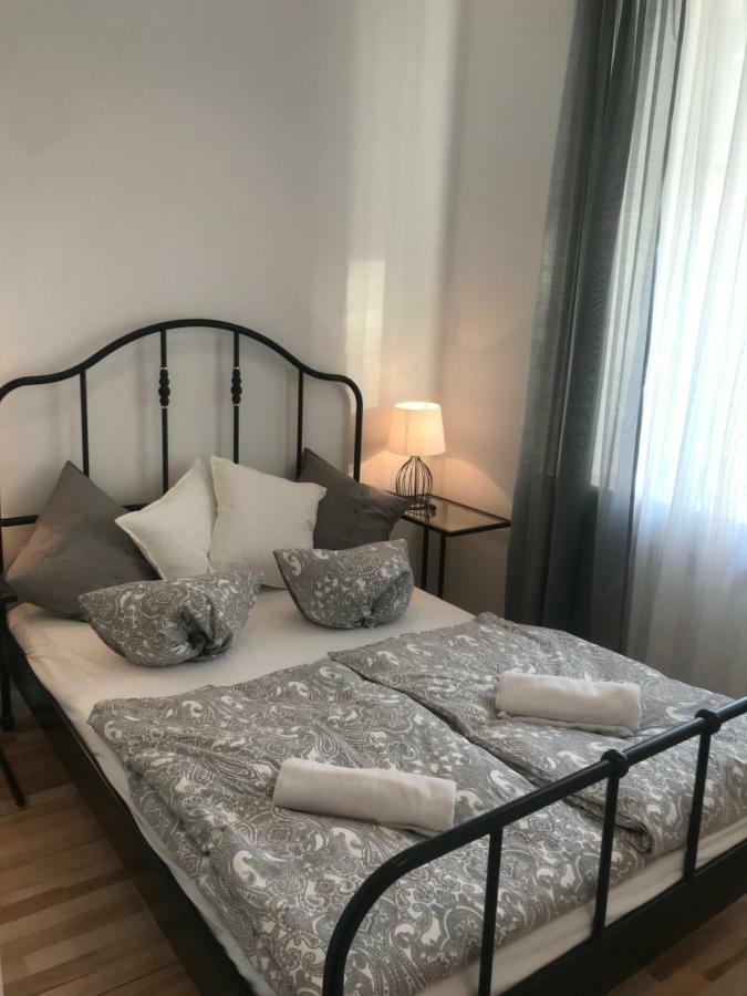 Apartamento Stare Miasto Swietojerska 12 Varsovia Exterior foto