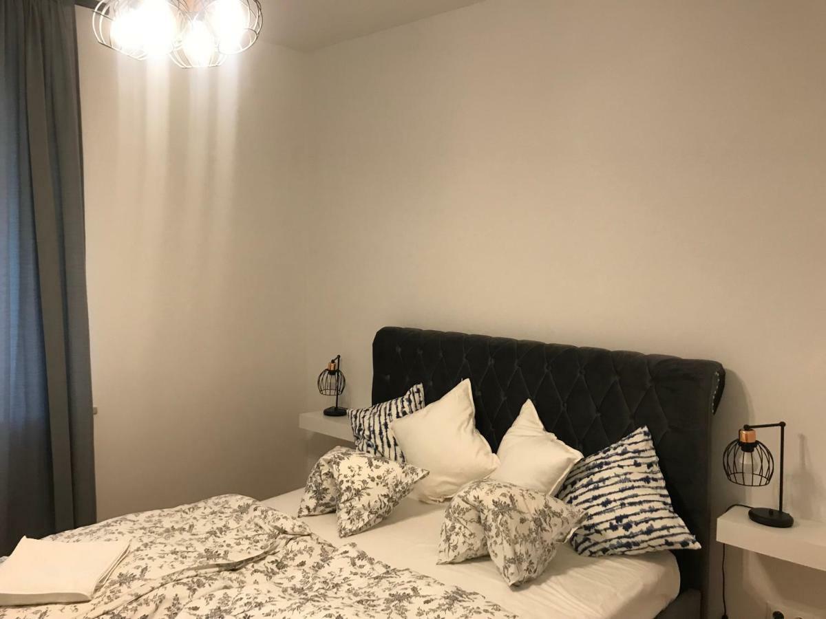 Apartamento Stare Miasto Swietojerska 12 Varsovia Exterior foto